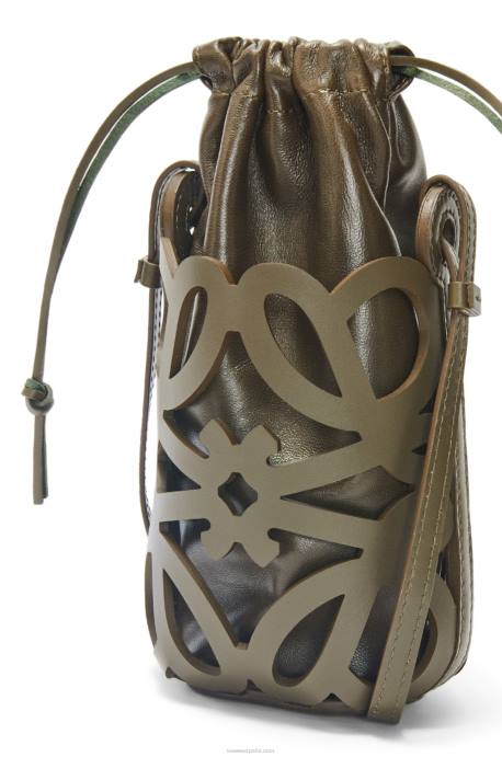 Loewe mujer bolsillo con anagrama recortado en piel de becerro clásica y napa LP64551 glaseado de polvo de té