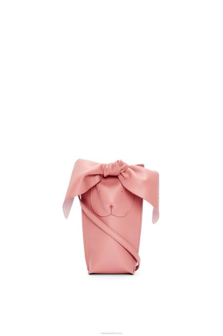 Loewe mujer bolsillo de conejito en piel de becerro clásica LP64621 flor de durazno