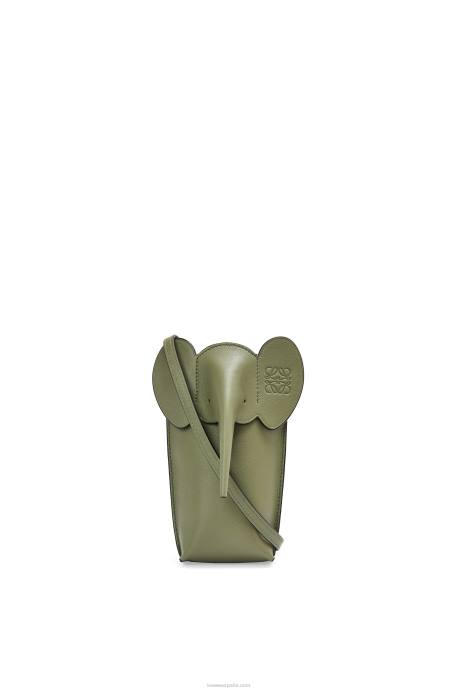 Loewe mujer bolsillo de elefante en piel de becerro clásica LP64597 aguacate verde