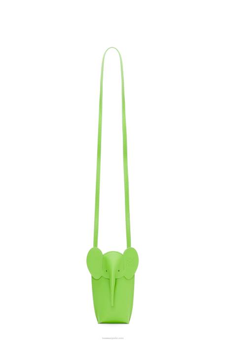 Loewe mujer bolsillo de elefante en piel de becerro clásica LP64625 glaseado verde guisante