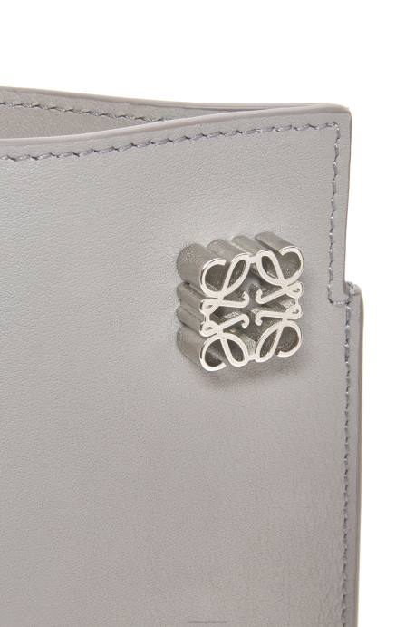 Loewe mujer bolsillo para dados en piel de becerro clásica LP64572 Perla gris