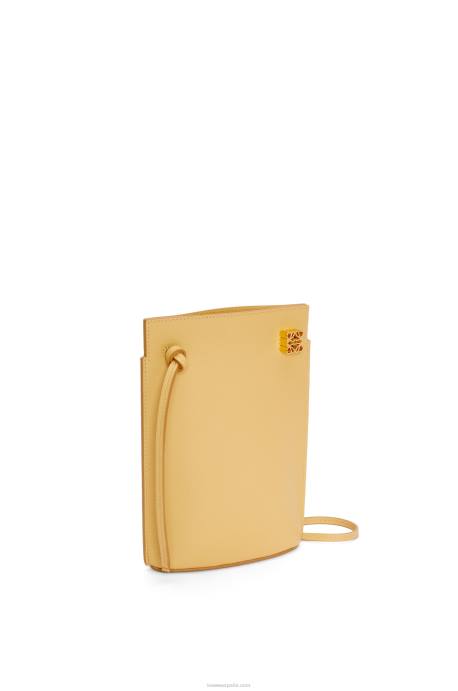 Loewe mujer bolsillo para dados en piel de becerro clásica LP64574 mantequilla oscura