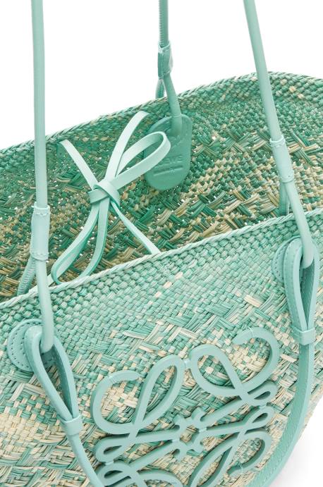 Loewe mujer Bolso basket anagram en palma de iraca y piel de becerro LP6455 menta fresca