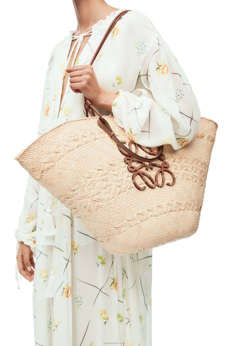 Loewe mujer Bolso cesta anagrama grande de palma de iraca y piel de becerro LP6417 Bronceado natural