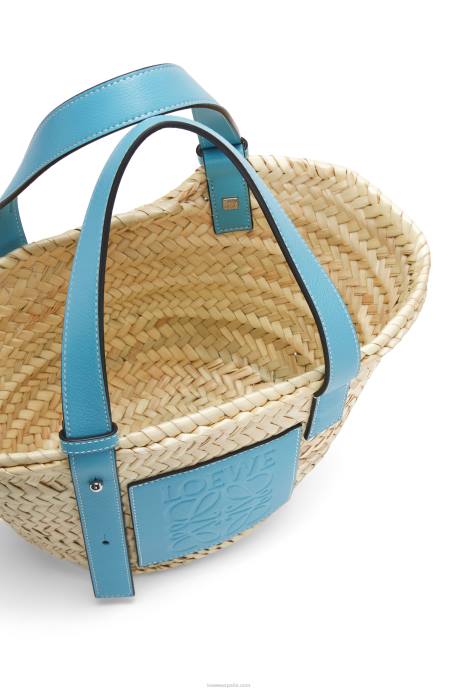 Loewe mujer Bolso cesta pequeño en hoja de palma y piel de becerro LP6457 azul claro