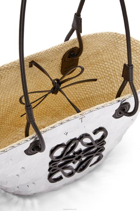 Loewe mujer Canasta pequeña con anagrama en palma de iraca con lentejuelas y piel de becerro LP64109 plata