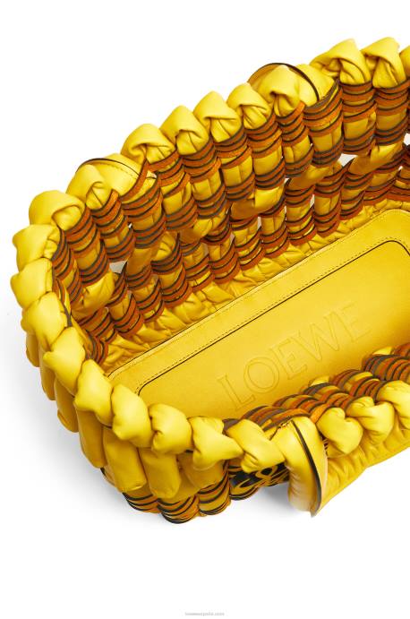 Loewe mujer Cesta tubular pequeña de napa de cordero LP6492 amarillo