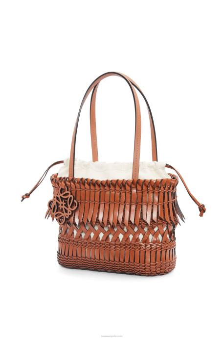 Loewe mujer bolso basket cuadrado con flecos de piel de becerro LP6490 broncearse