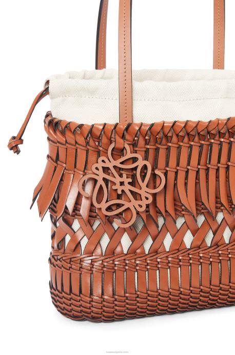 Loewe mujer bolso basket cuadrado con flecos de piel de becerro LP6490 broncearse