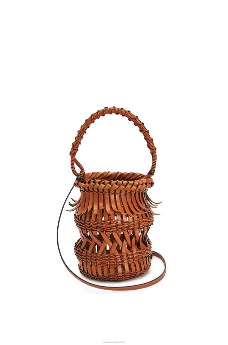 Loewe mujer bolso bombonera con flecos de piel de becerro LP64185 broncearse