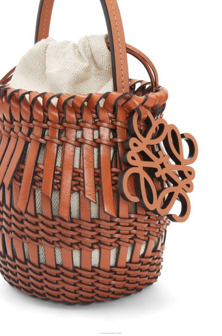 Loewe mujer bolso bombonera pequeño con flecos de piel de becerro LP6489 broncearse