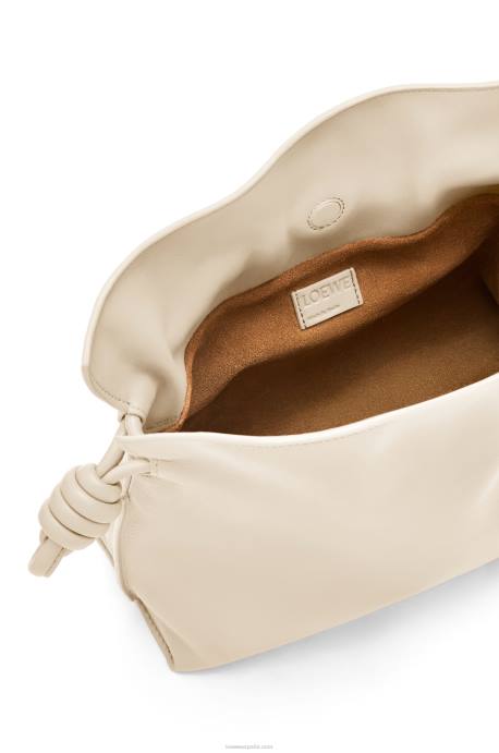 Loewe mujer bolso de mano flamenco de piel de becerro napa LP64355 angora