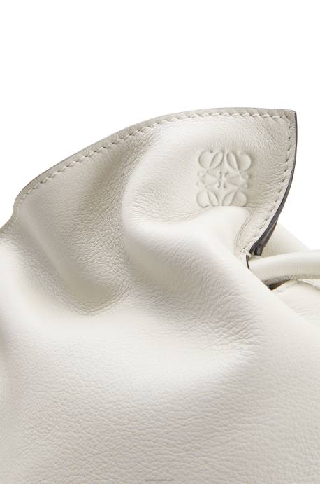 Loewe mujer bolso de mano flamenco de piel de becerro napa LP64390 blanco suave