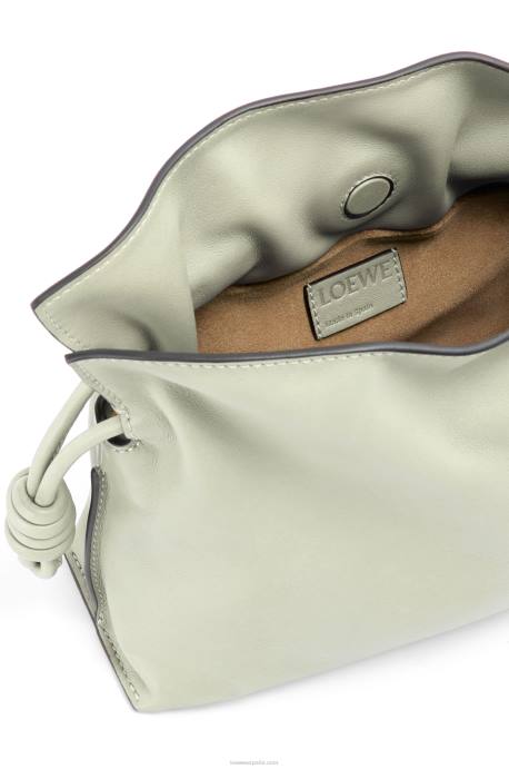 Loewe mujer bolso de mano mini flamenco de piel de becerro napa LP64205 celadón claro