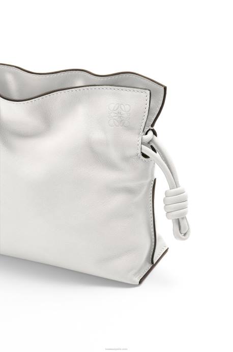 Loewe mujer bolso de mano mini flamenco de piel de becerro napa LP64207 blanco suave