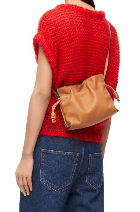 Loewe mujer bolso de mano mini flamenco de piel de becerro napa LP64216 cálido desierto
