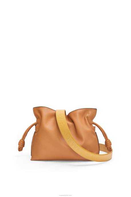 Loewe mujer bolso de mano mini flamenco de piel de becerro napa LP64216 cálido desierto