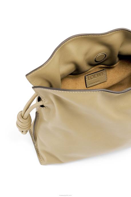 Loewe mujer bolso de mano mini flamenco de piel de becerro napa LP64217 arcilla verde
