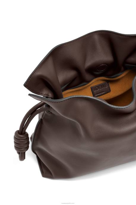 Loewe mujer bolso de mano mini flamenco de piel de becerro napa LP64555 chocolate