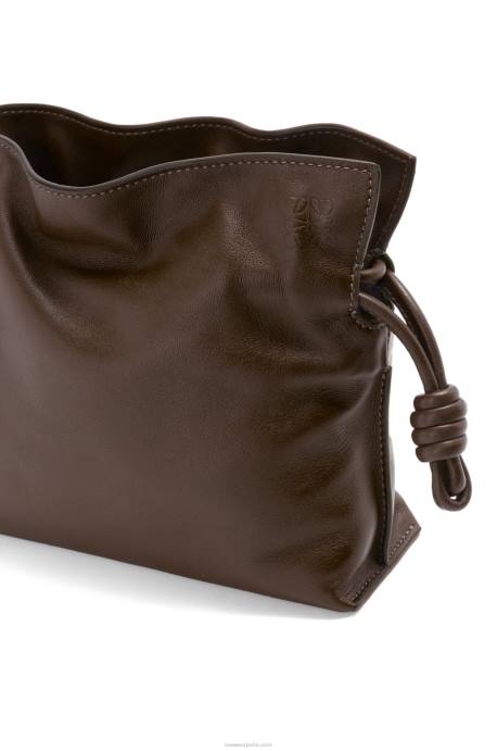 Loewe mujer bolso de mano mini flamenco de piel de becerro napa LP64555 chocolate