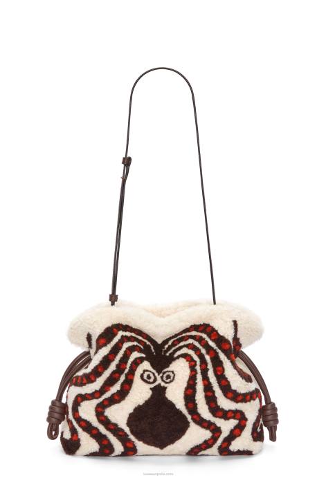 Loewe mujer clutch de flamenca en borrego LP64467 blanco suave/chocolate