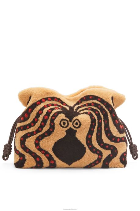 Loewe mujer clutch flamenco xl en borrego LP64466 beige/chocolate