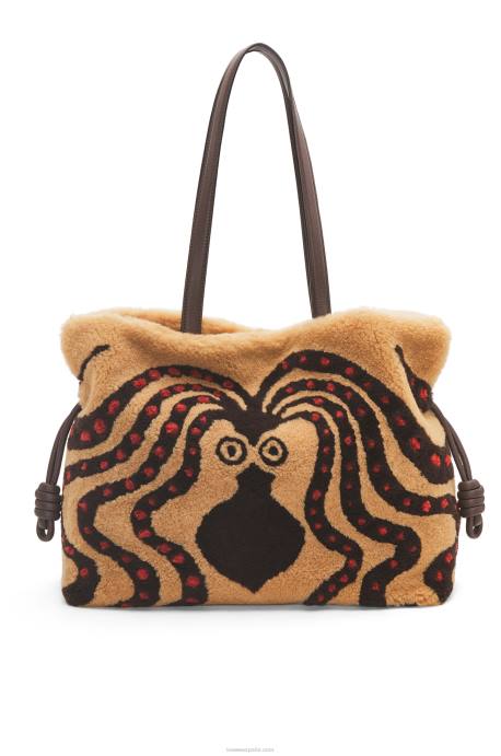 Loewe mujer clutch flamenco xl en borrego LP64466 beige/chocolate