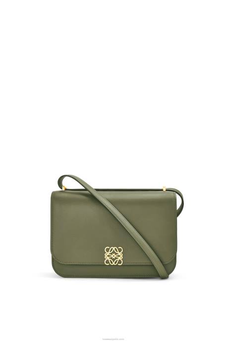 Loewe mujer bolso goya en piel de becerro de seda LP64301 aguacate verde