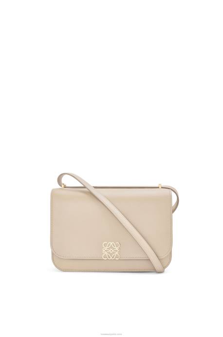 Loewe mujer bolso goya en piel de becerro de seda LP64546 fantasma de luz