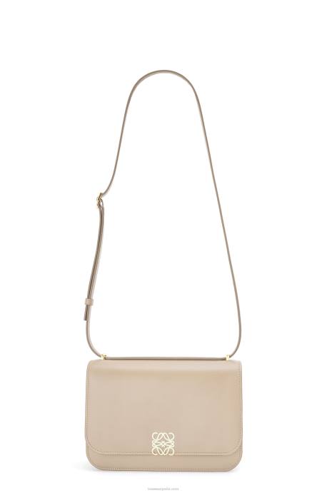 Loewe mujer bolso goya en piel de becerro de seda LP64546 fantasma de luz