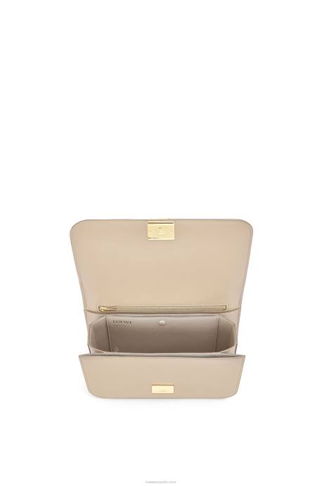 Loewe mujer bolso goya en piel de becerro de seda LP64546 fantasma de luz