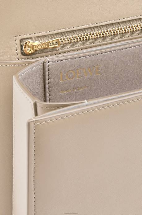 Loewe mujer bolso goya en piel de becerro de seda LP64546 fantasma de luz