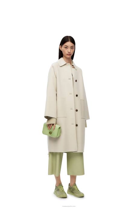 Loewe mujer bolso goya mini puffer de piel de cordero napa brillante LP64247 verde pálido claro