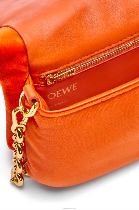 Loewe mujer bolso goya mini puffer de terciopelo LP64249 rojo coral