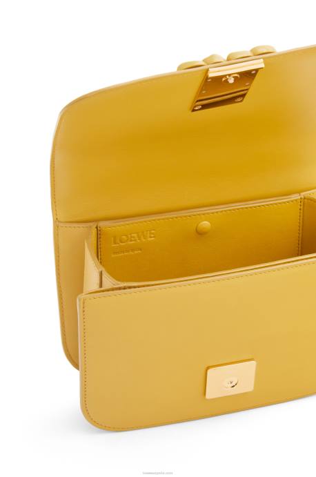 Loewe mujer bolso goya pequeño en piel de becerro de seda LP64263 glaseado amarillo pálido