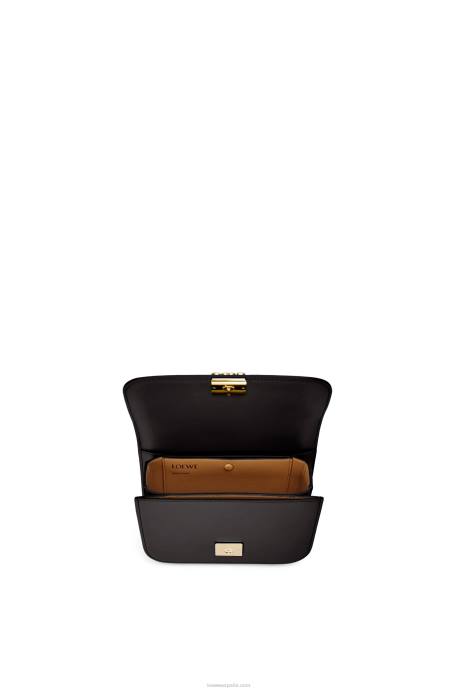 Loewe mujer bolso goya pequeño en piel de becerro de seda LP64269 negro