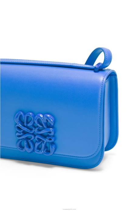 Loewe mujer bolso goya pequeño en piel de becerro de seda LP64481 buceo azul