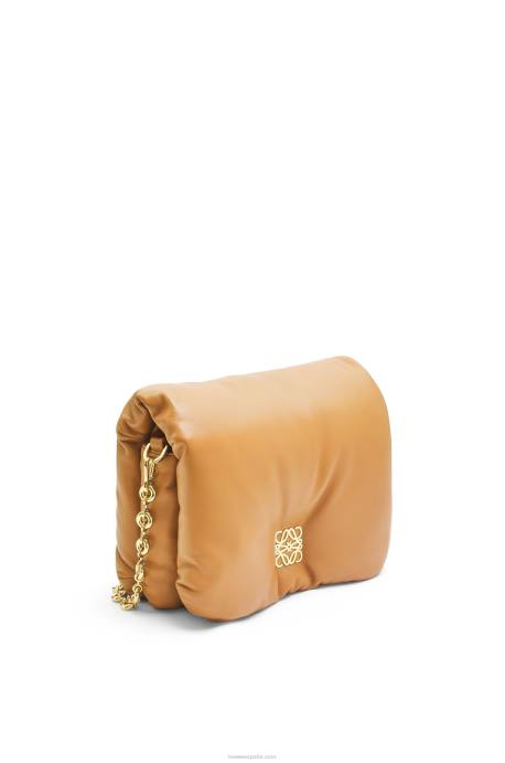 Loewe mujer bolso puffer goya de napa de cordero brillante LP64387 camello