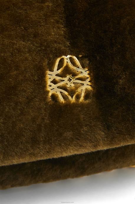 Loewe mujer bolso puffer goya en borrego LP64468 verde caqui