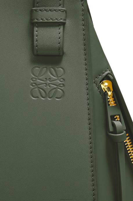 Loewe mujer Bolso compacto hamaca de piel de becerro satinada LP64461 caqui de la vendimia