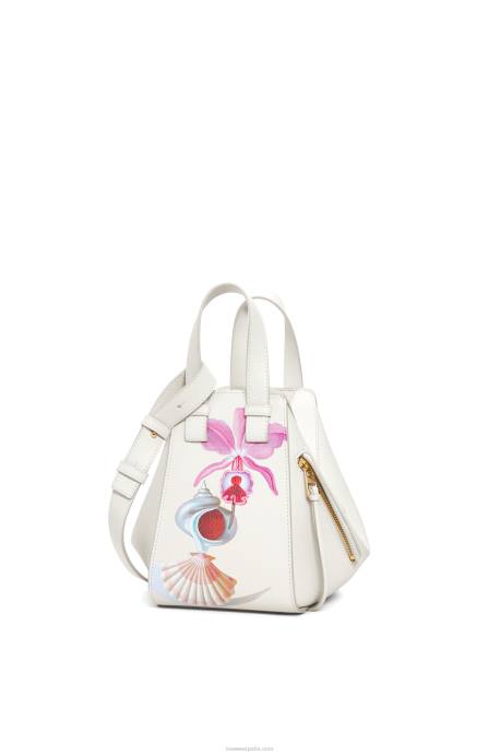 Loewe mujer Bolso compacto maruja mallo hammock de piel de becerro clásica LP64339 blanco suave