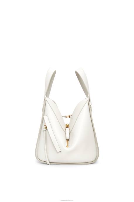 Loewe mujer Bolso compacto maruja mallo hammock de piel de becerro clásica LP64339 blanco suave