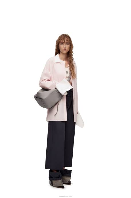 Loewe mujer bolso hamaca compacto de suave piel de becerro graneada LP64342 Perla gris