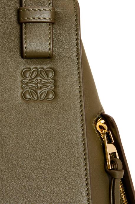 Loewe mujer bolso hamaca pequeño de piel de becerro clásica LP64371 verde caqui oscuro