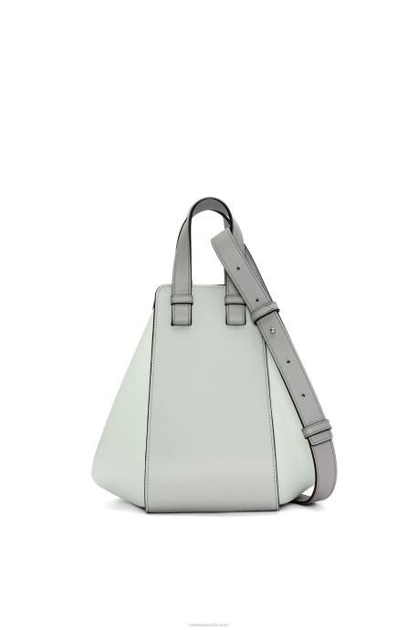Loewe mujer bolso hamaca pequeño de piel de becerro clásica LP64433 gris ceniza/celadón claro
