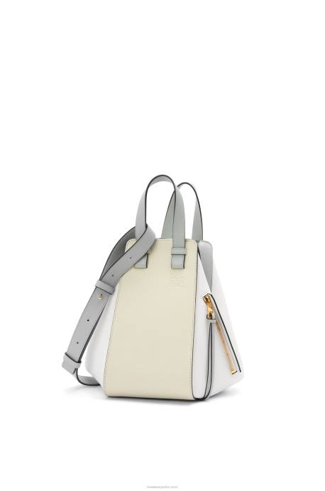 Loewe mujer bolso hamaca pequeño de piel de becerro clásica LP64514 gris ceniza/verde marmol