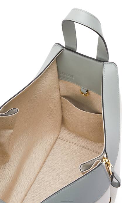 Loewe mujer bolso hamaca pequeño de piel de becerro clásica LP64514 gris ceniza/verde marmol