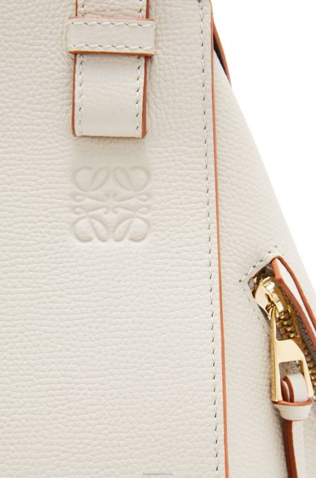 Loewe mujer bolso hamaca pequeño de piel de becerro granulada LP64515 fantasma de luz