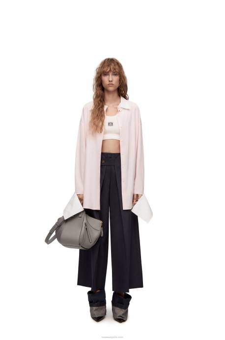 Loewe mujer bolso hamaca pequeño de suave piel de becerro graneada LP64434 Perla gris