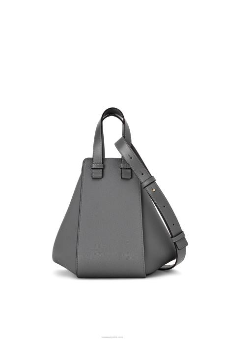 Loewe mujer bolso hamaca pequeño de suave piel de becerro graneada LP64502 gris asfalto